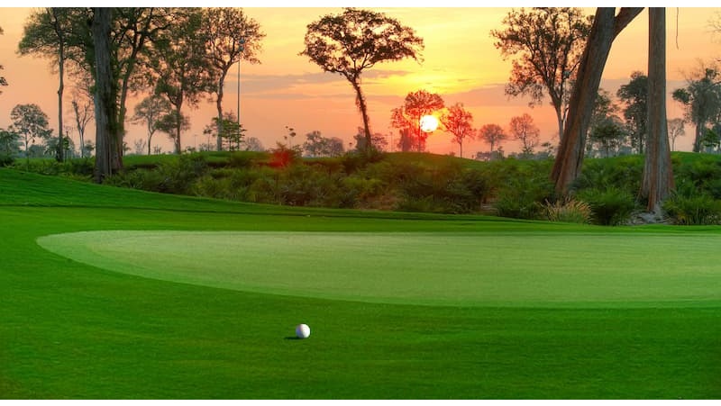 Sân Golf Long Viên